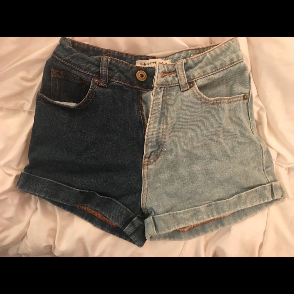 Bullhead two tone high waisted mom short